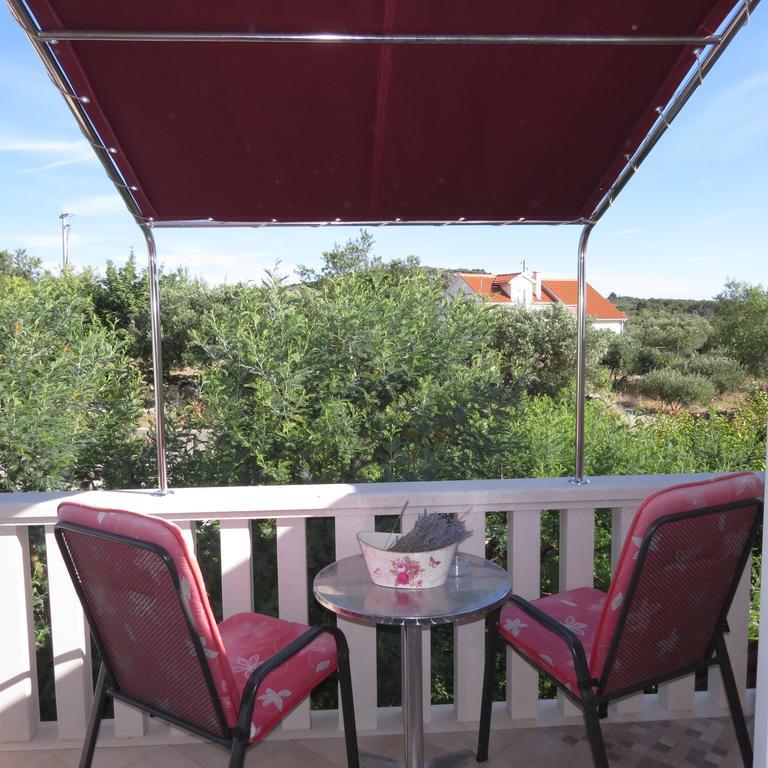 Apartmani Rita Milna  Exterior photo